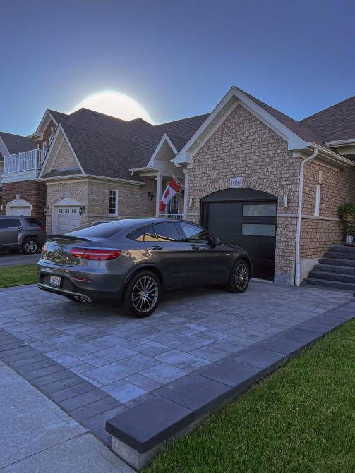 Interlocking driveway