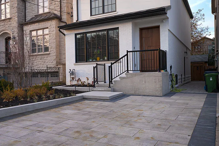 interlocking-driveway-installed