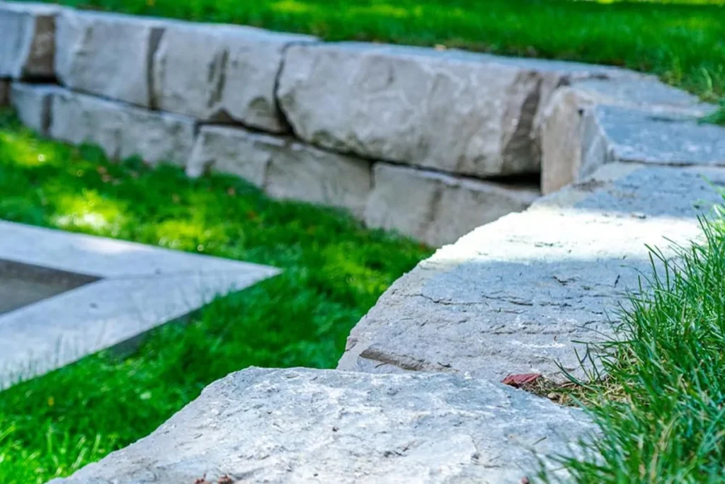 interlocking-griveway-retaining-walls