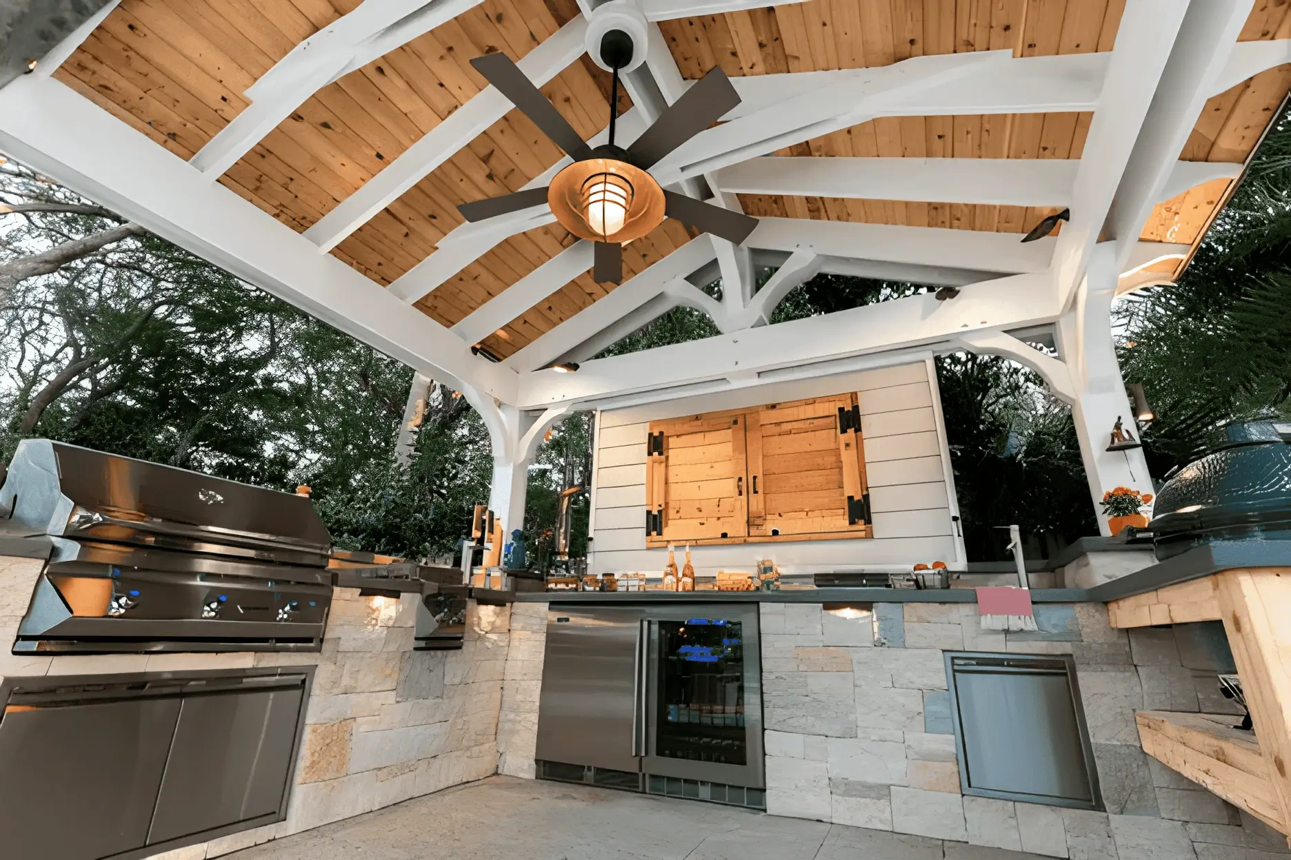 outdoor-kitchen