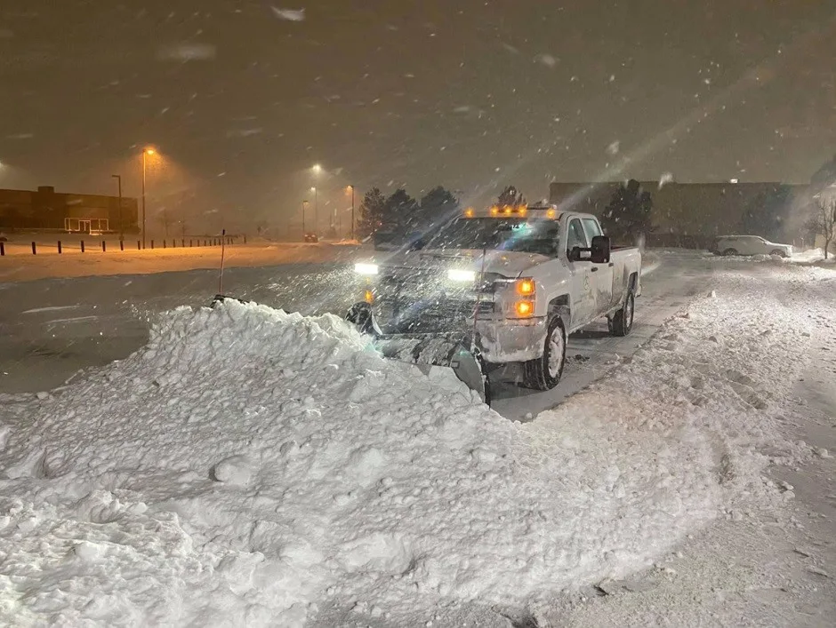 snow-removal-car